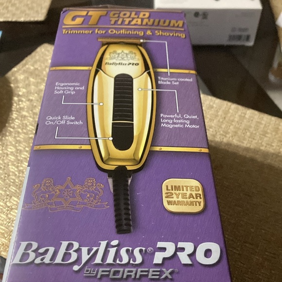 COPY - Men’s trimmer for outlining and shaving. Babyliss Pro by Forfex. Gold Ti… - Picture 4 of 5